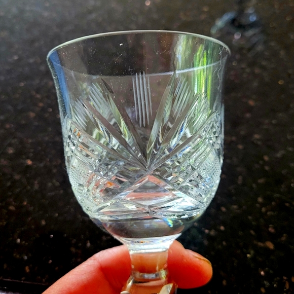 Cut crystal wine glasses - Picture 2 of 4